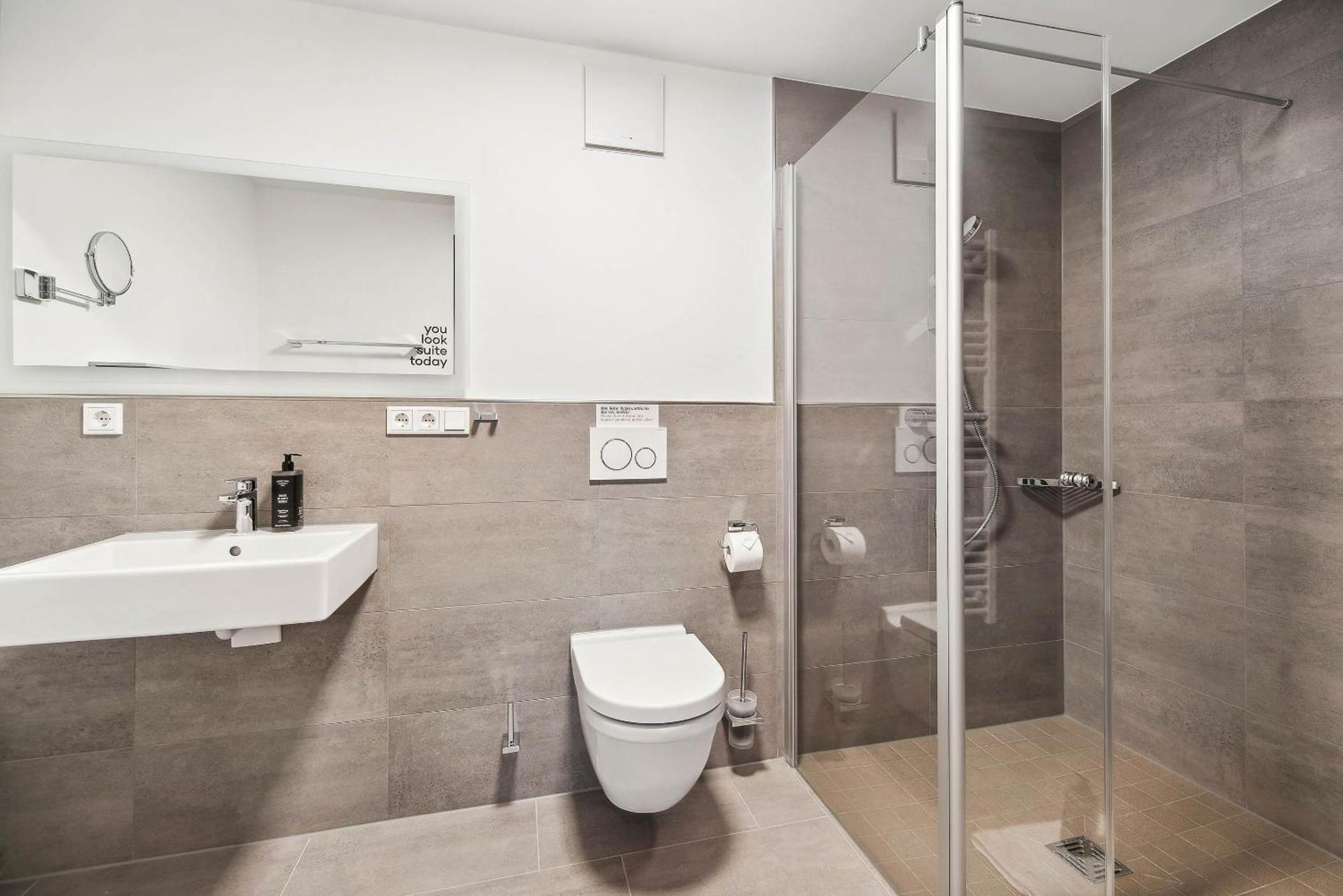Limehome Kassel Wilhelmsstrasse エクステリア 写真