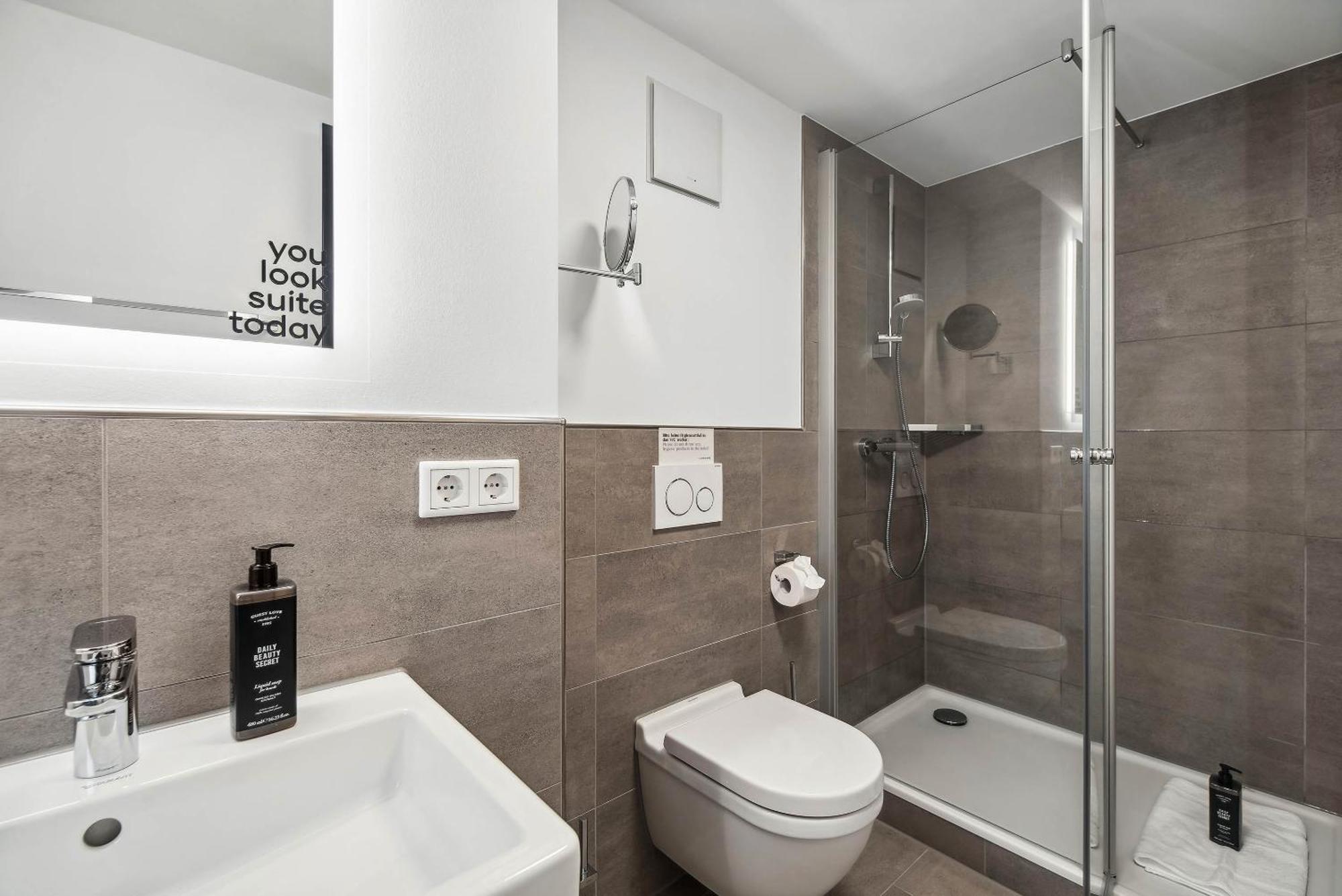Limehome Kassel Wilhelmsstrasse エクステリア 写真